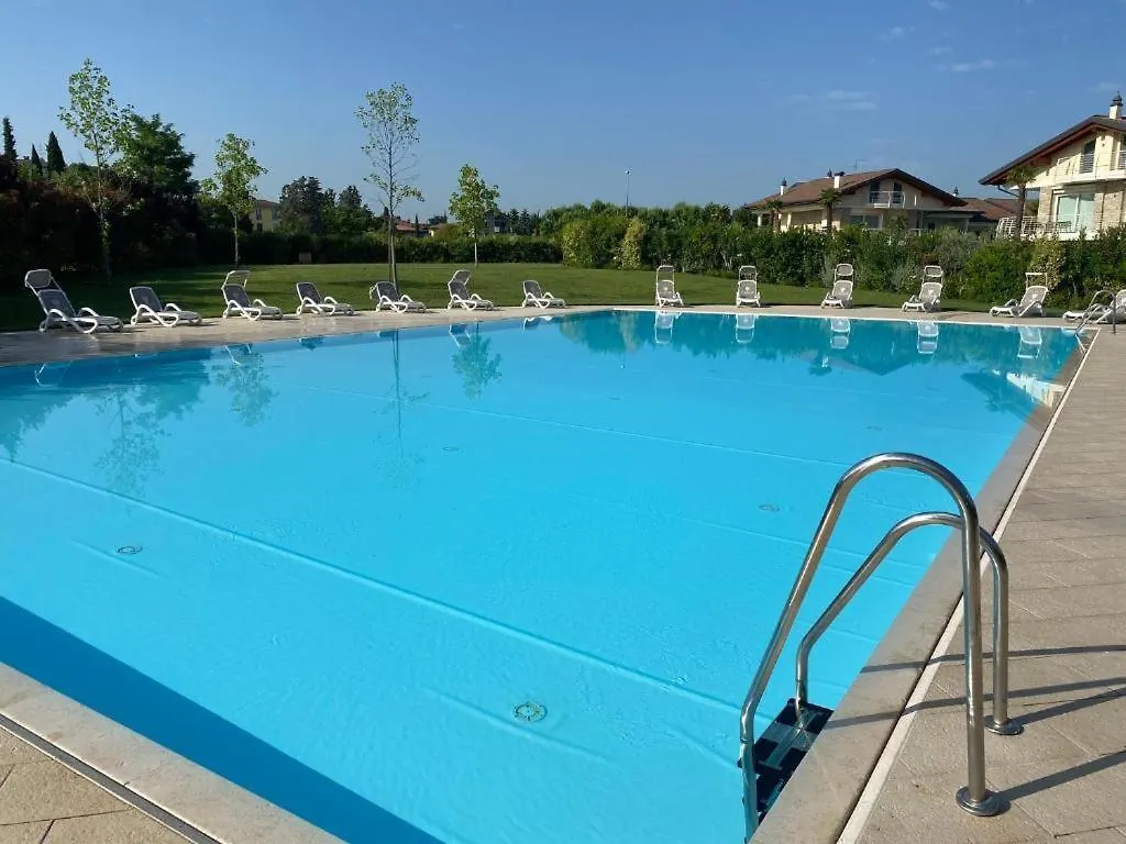 Επικοινωνία με το Villa Relax