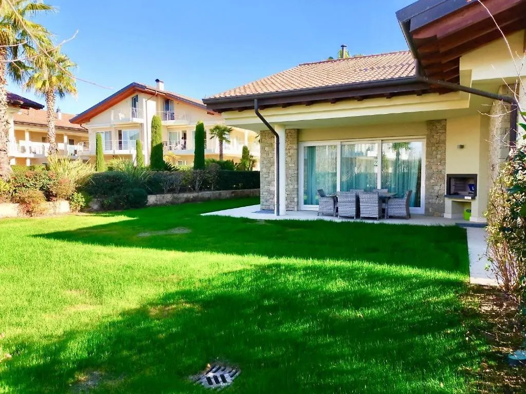 סירמיונה Villa Relax