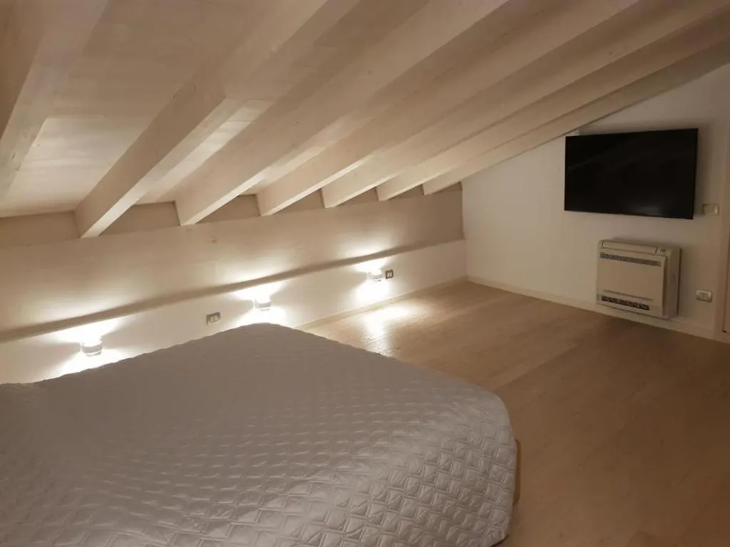 סירמיונה Villa Relax